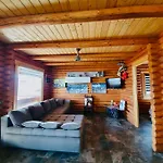 بيت للعطل Wild House